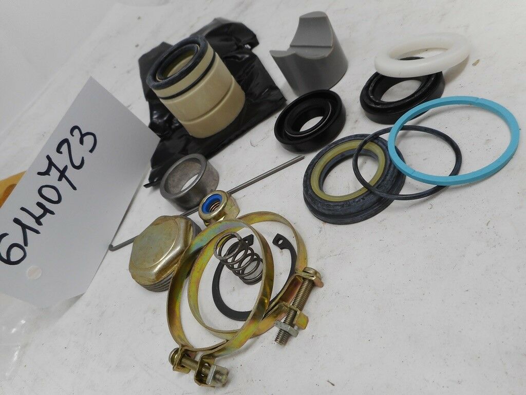 Steering rack repair kit 6140723.jpg