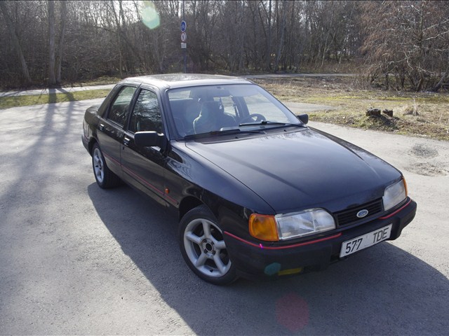 Ford+Sierra++90.jpg